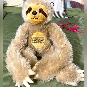 Silverwood Theme Park sloth plushie Boulder Beach stuffed latching hands #OSS